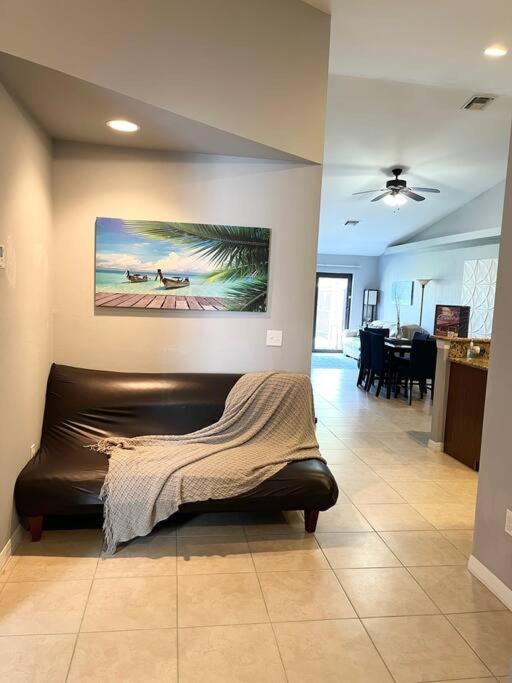 Debbie'S 3-Bedroom Apartment In A Duplex Cape Coral Ngoại thất bức ảnh